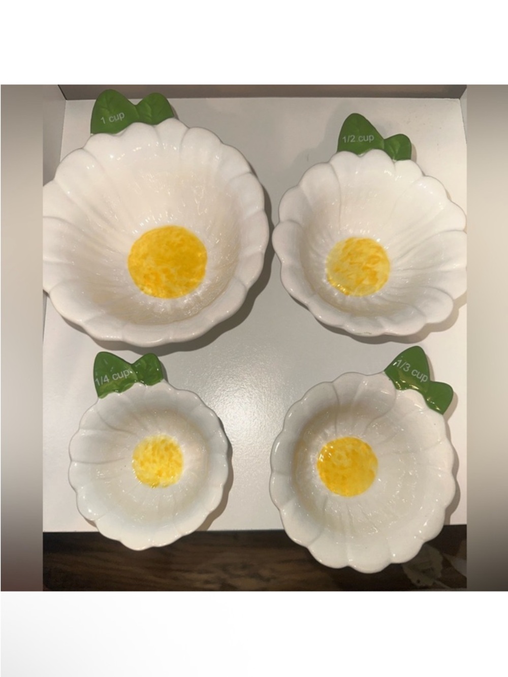 Daisy Flower Ceramic Nesting Measuring Bowls - White & Yellow